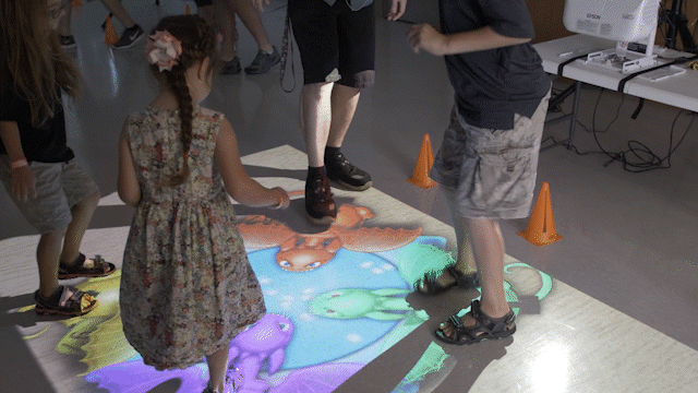 How to design interactive projection games.